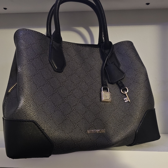 NINE WEST- Black & Gray - Picture 3 of 7